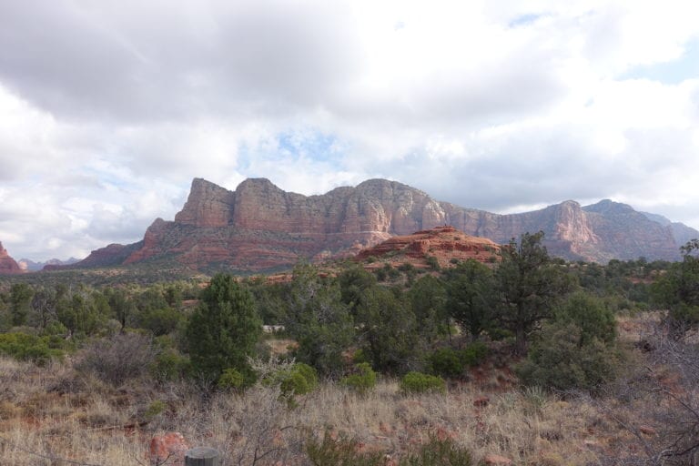 Sedona Hikes ideas and paths how to guide for devils bridge trails