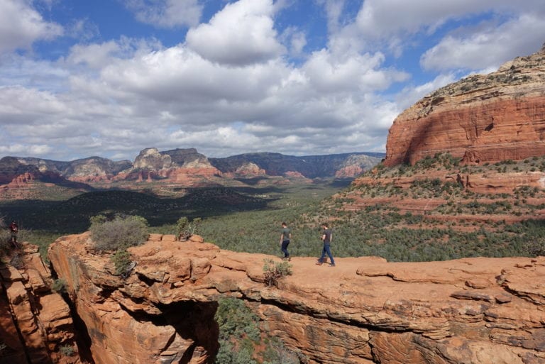 devils bridge trail sedona arizona hike