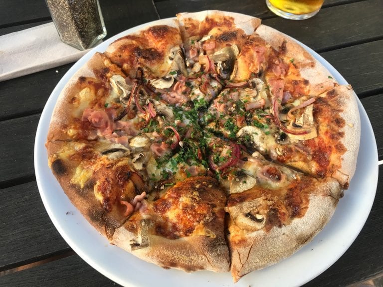 the park cafe pizza in abel tasman