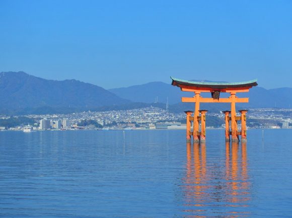 Japan Travel Itinerary 1 Week in Japan including Tokyo, Osaka, Hiroshima, Kyoto, Nara, Miyajima, and Hakone Tori Gates